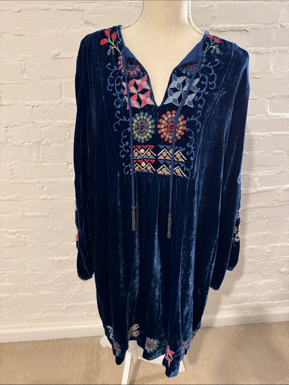 Johnny Was NWT! Navy Velvet Embroidered Boho Tunic Dress- L